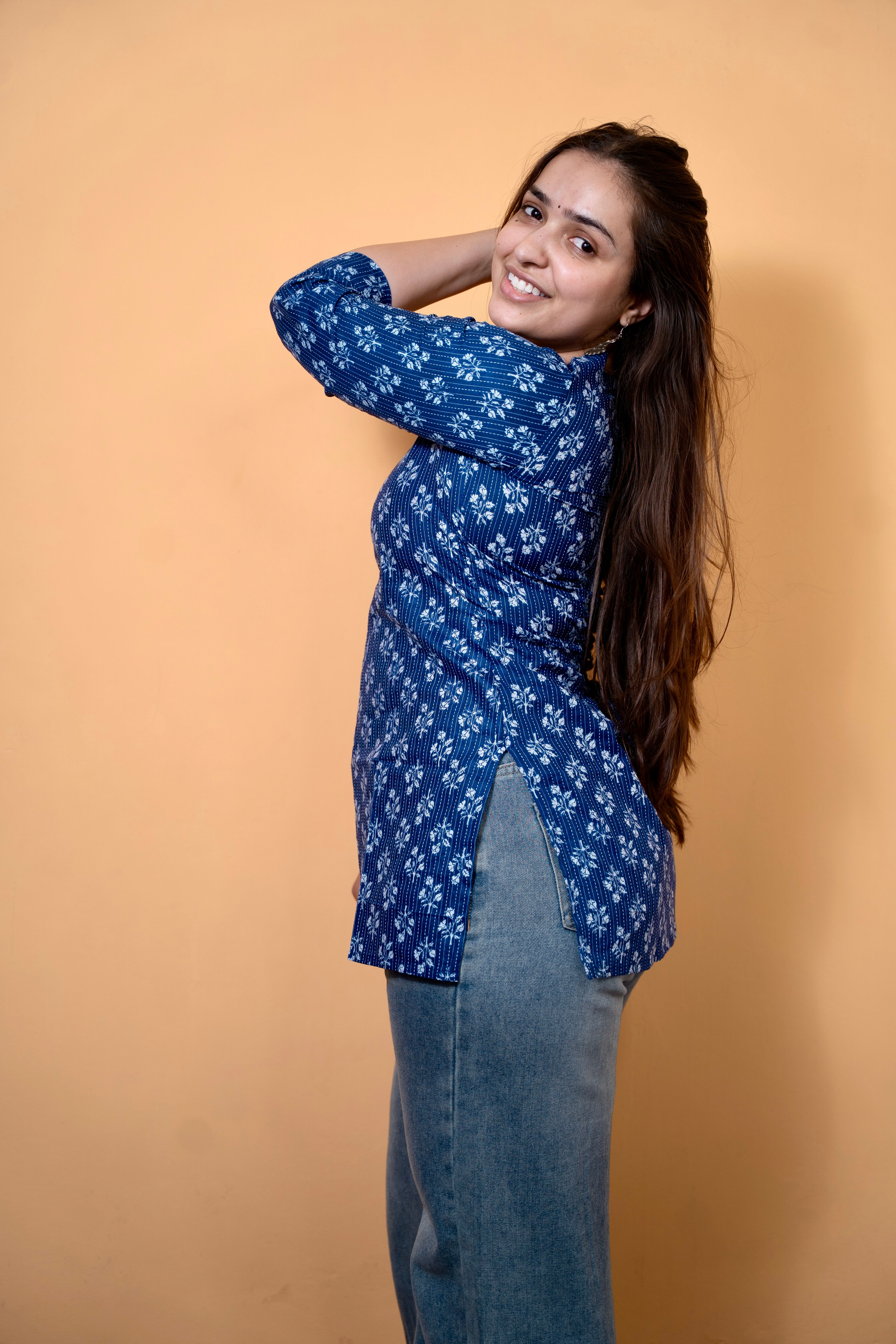 Blue Sweetheart Neck katha
