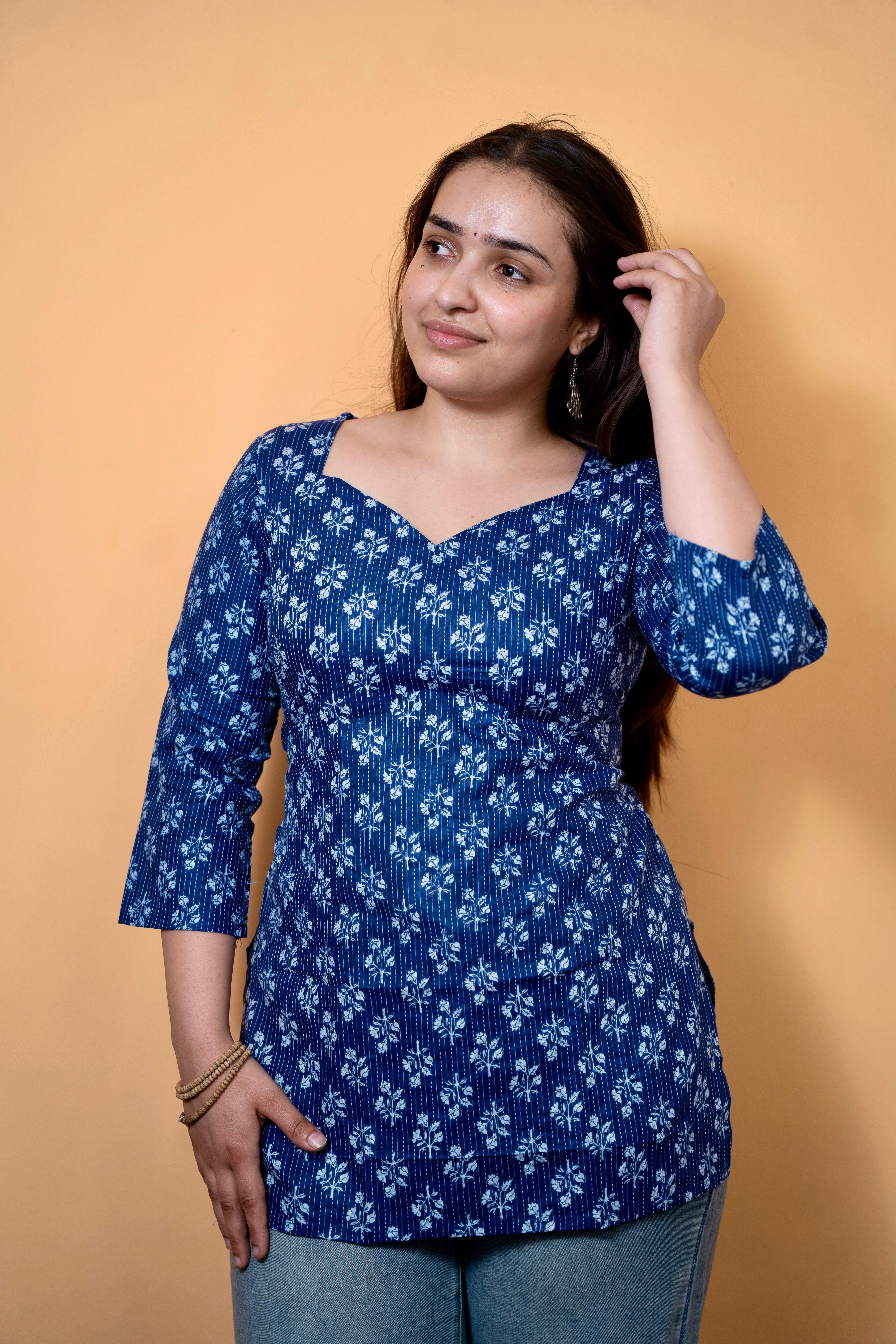 Blue Sweetheart Neck katha