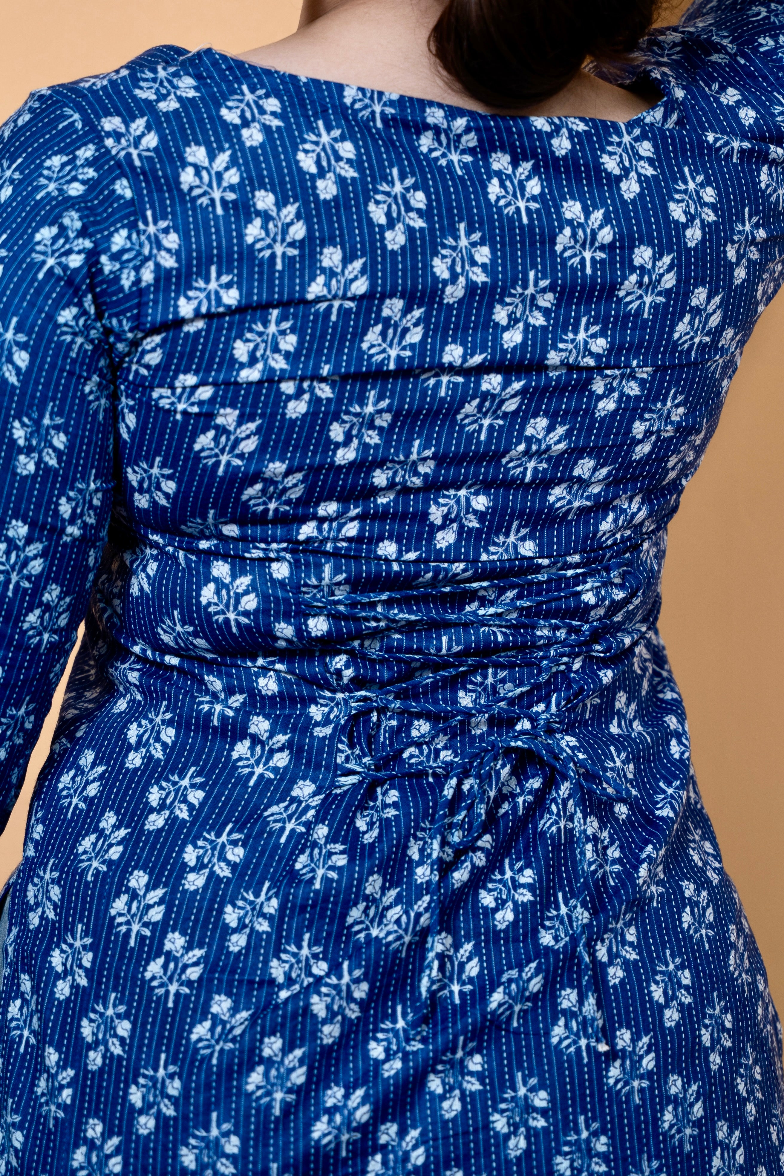 Blue Sweetheart Neck katha