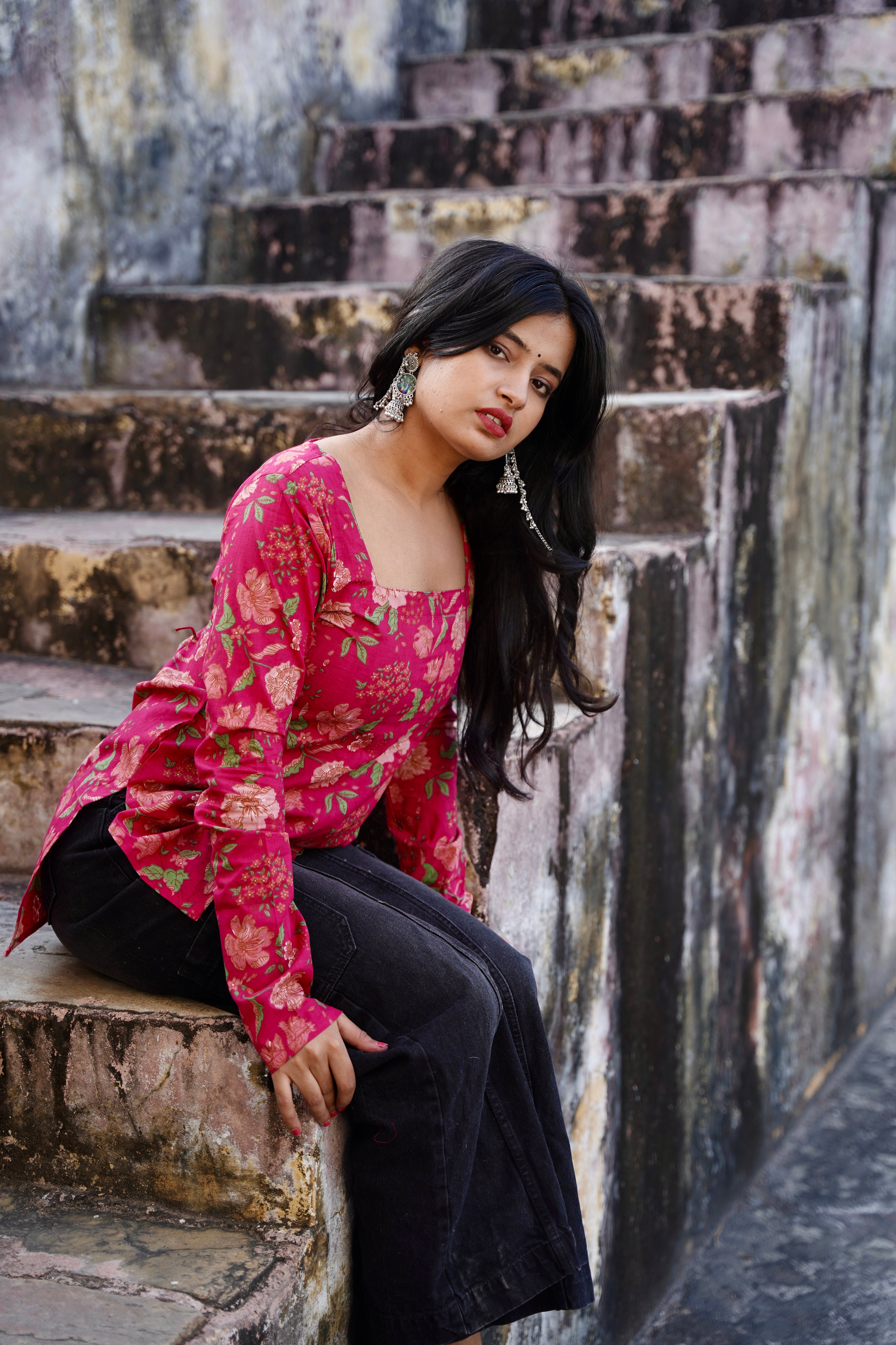 Gulabi Ankhen- Short Kurti