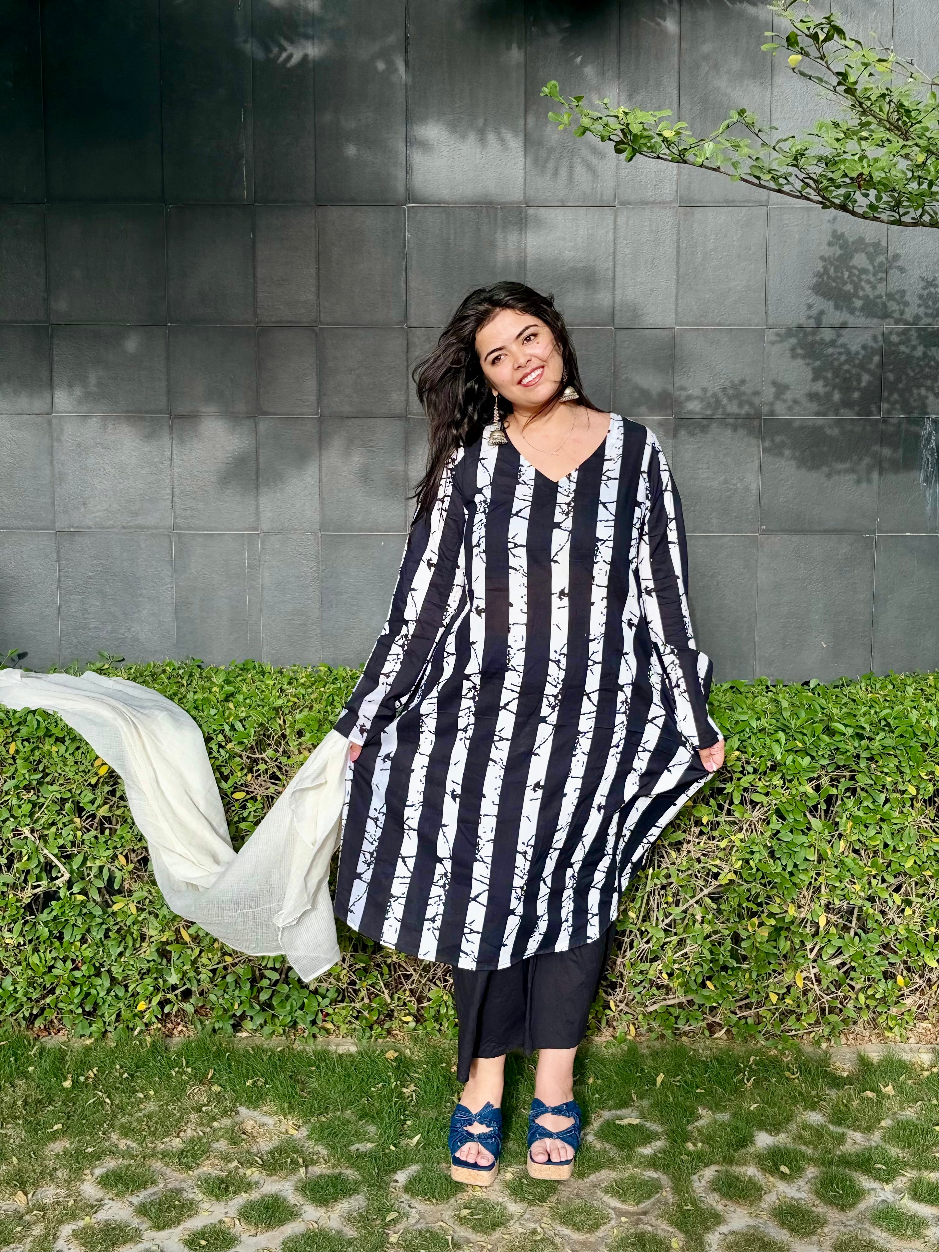 Reet - Black and White Printed Kurti Set