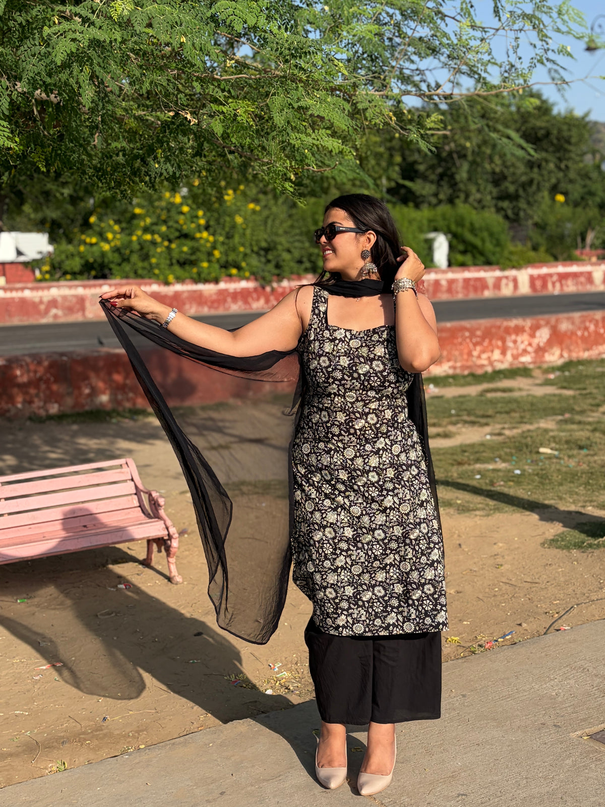Sanskari Rebel - Black