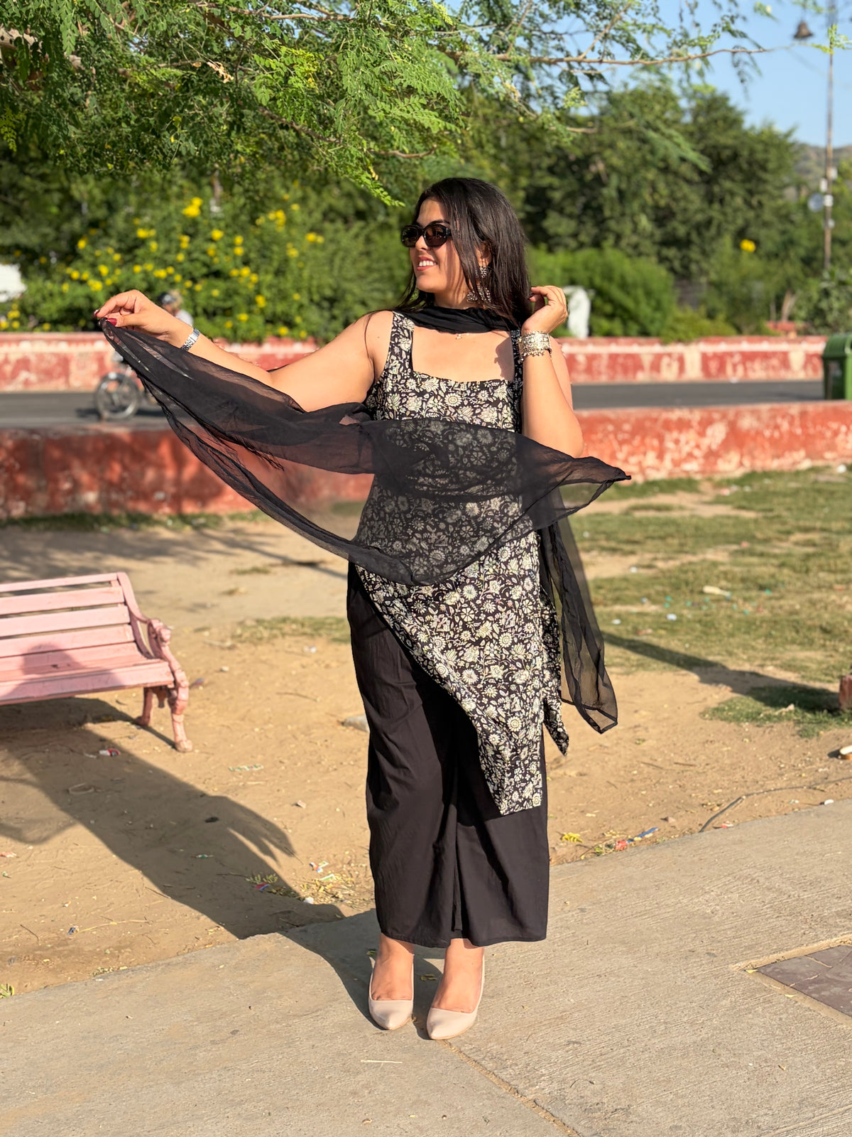 Sanskari Rebel - Black