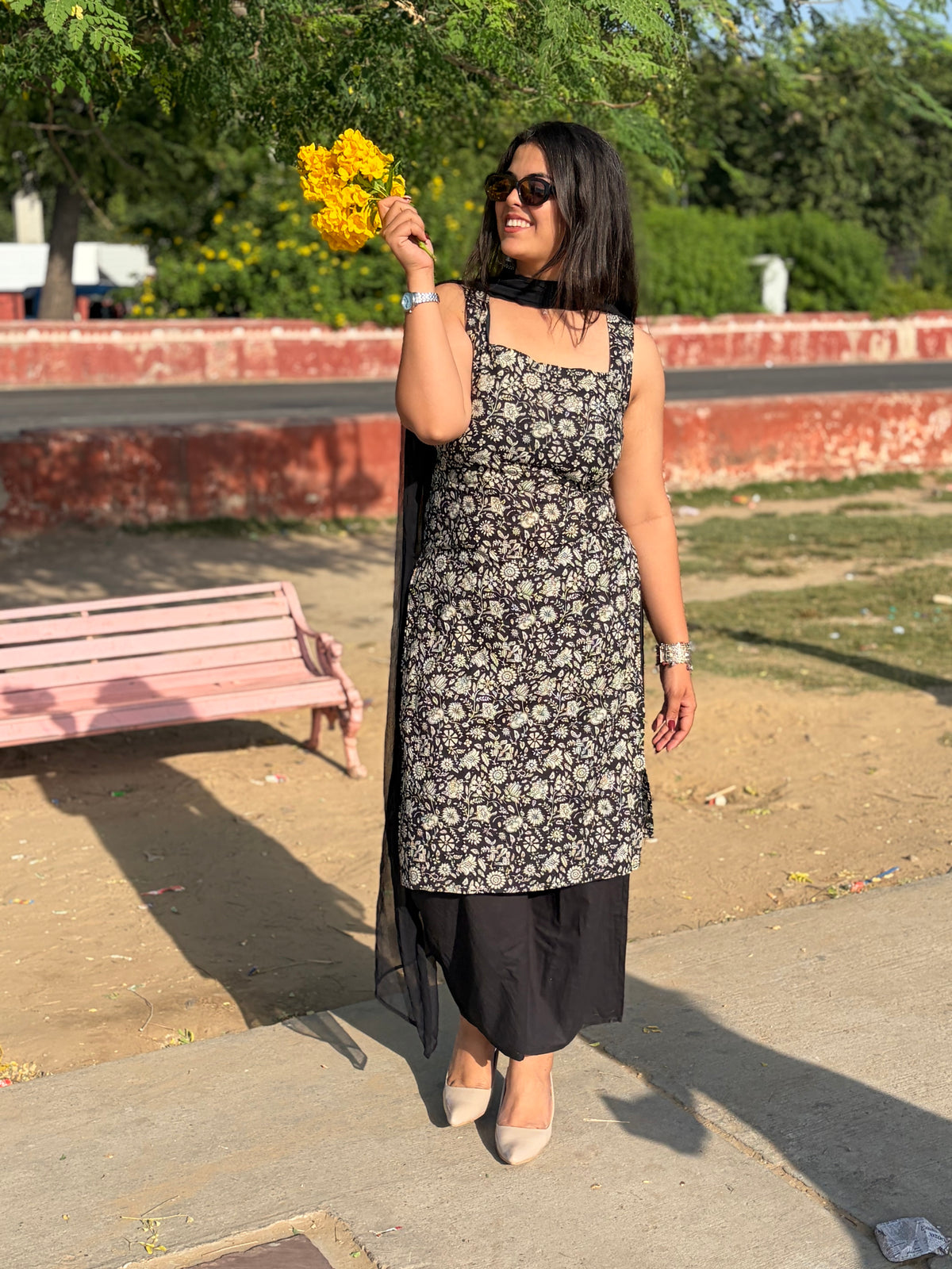 Sanskari Rebel - Black