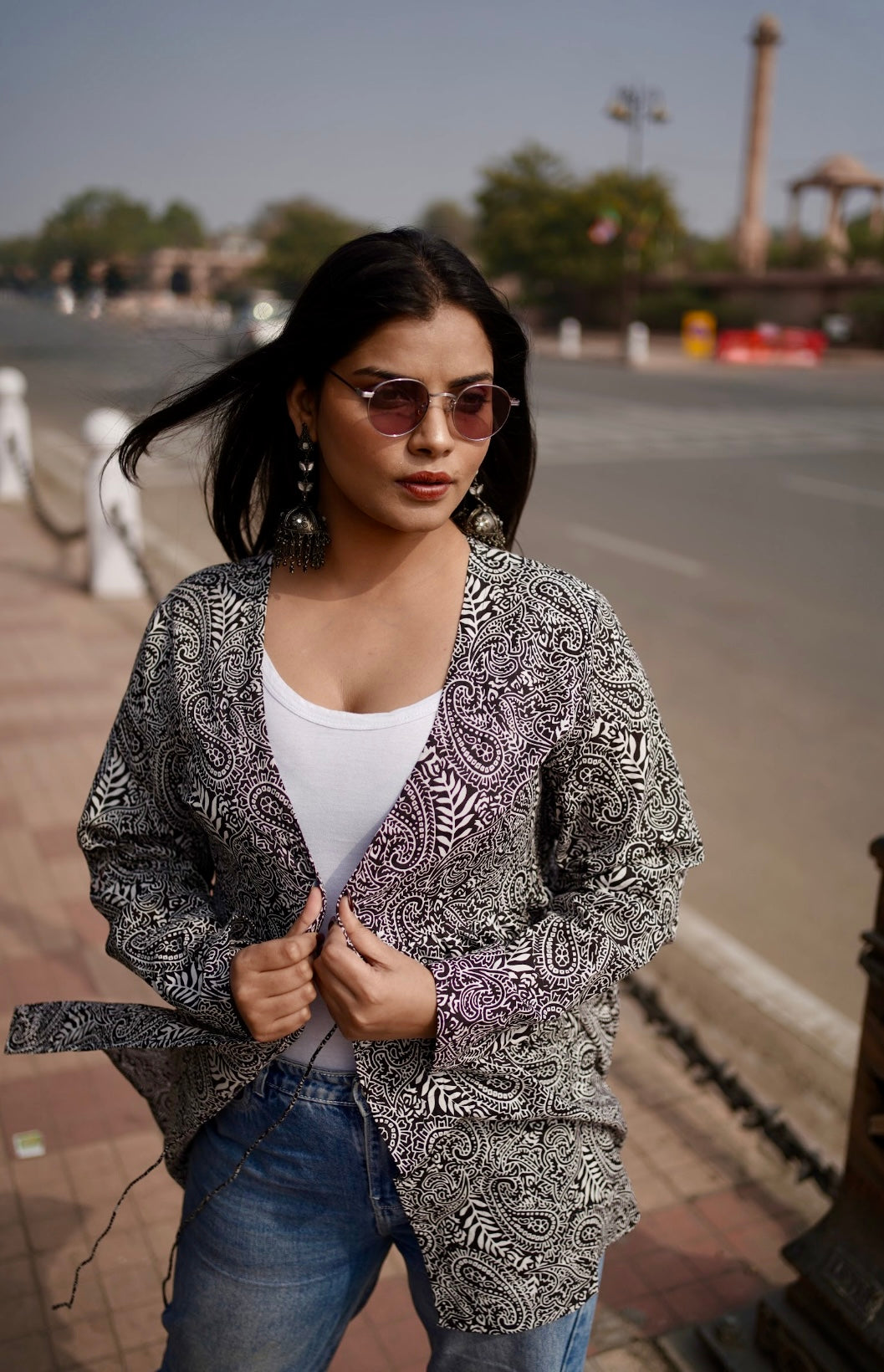 Bebo Short Shrug