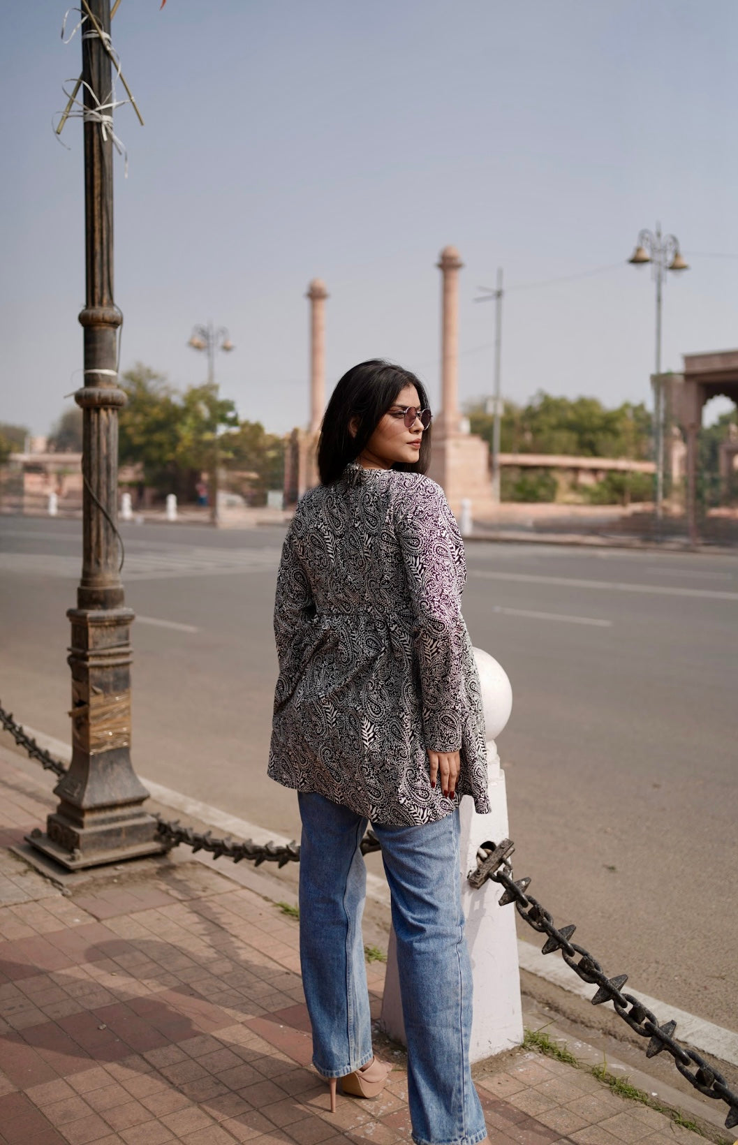 Bebo Short Shrug