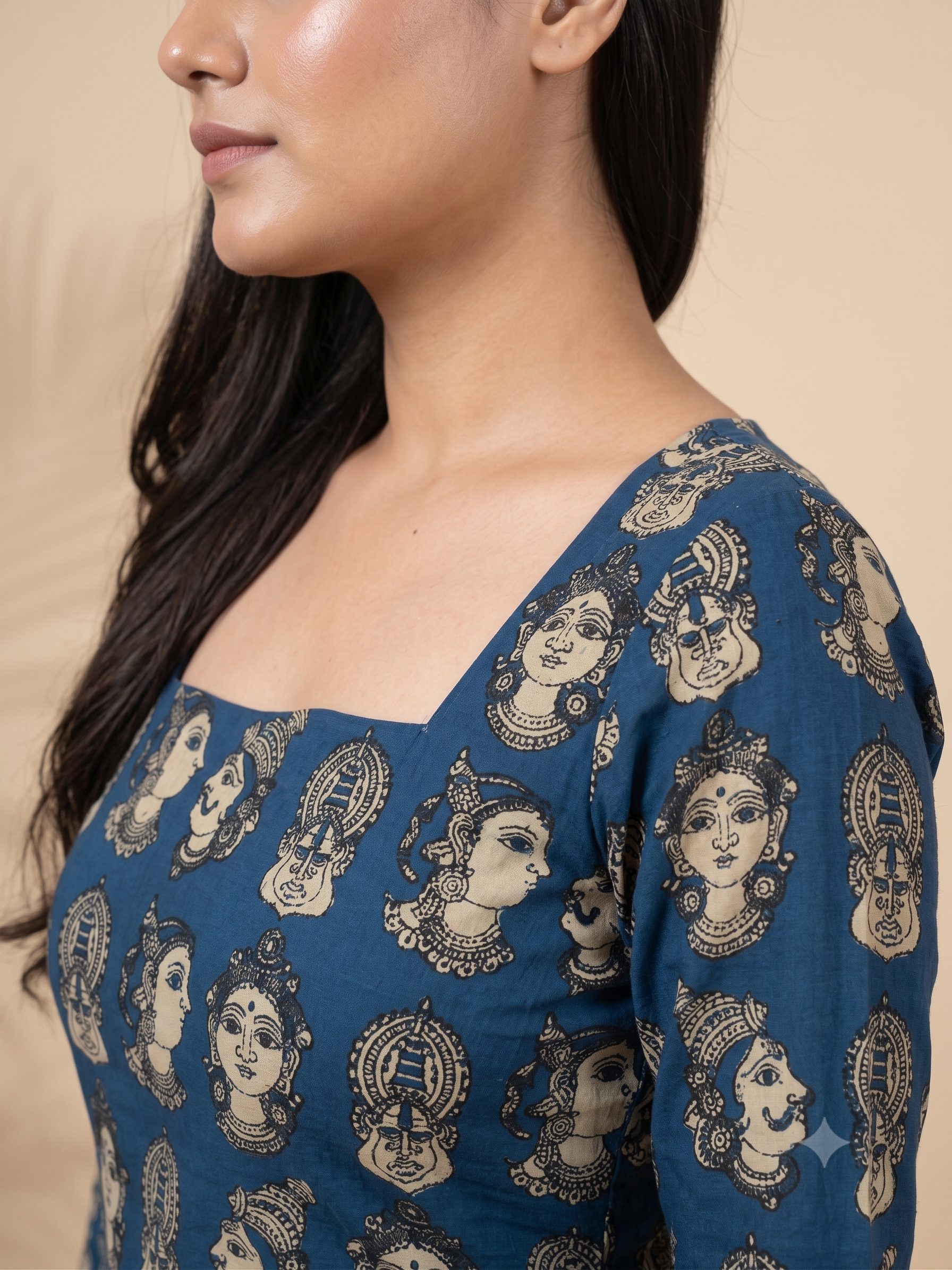 Face Print - Square Neck